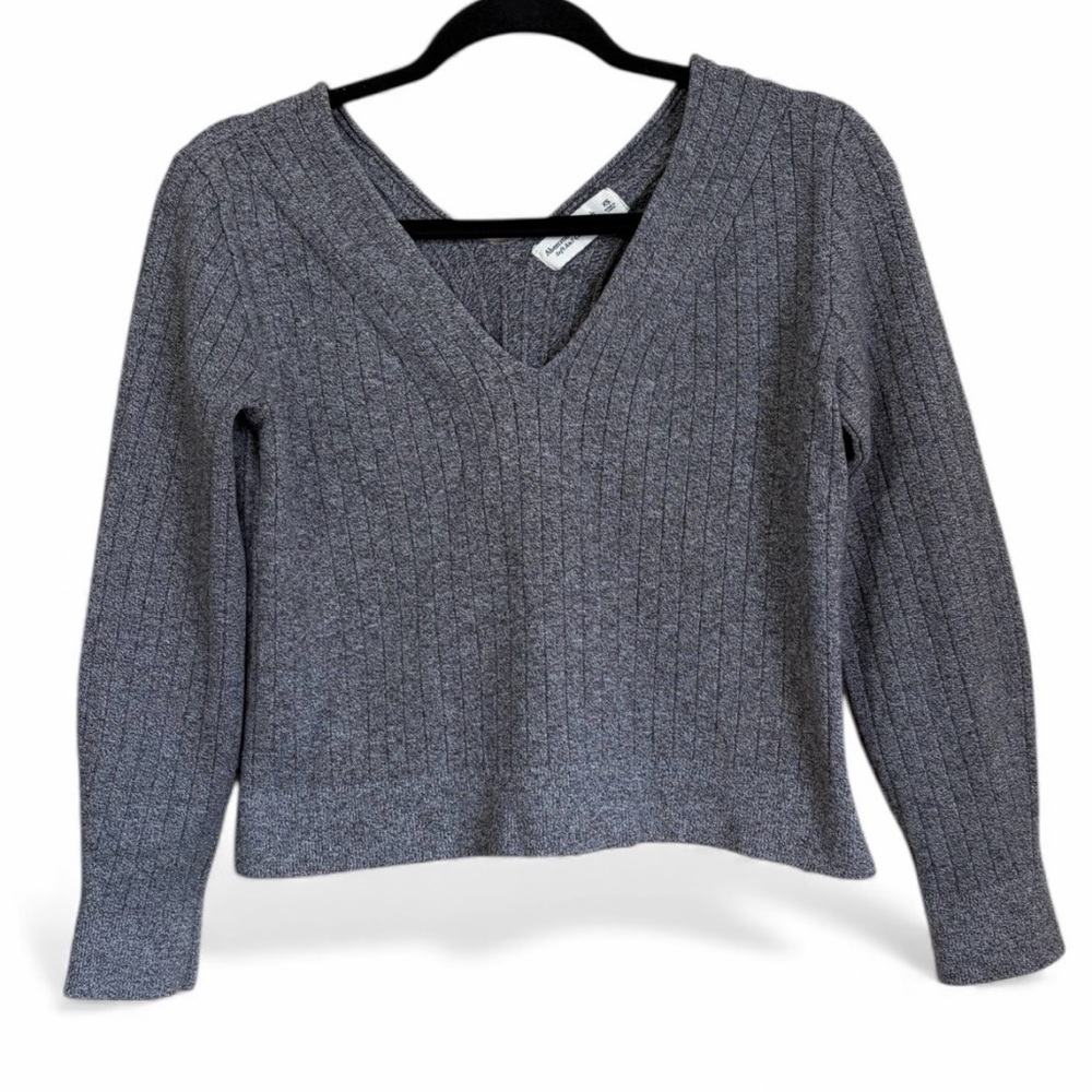 Abercrombie & Fitch Soft A&F Collection Gray V-Neck Ribbed Sweater Size XS